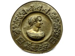 Grand plat mural laiton Diane de Poitiers Wandplatte 63 cm