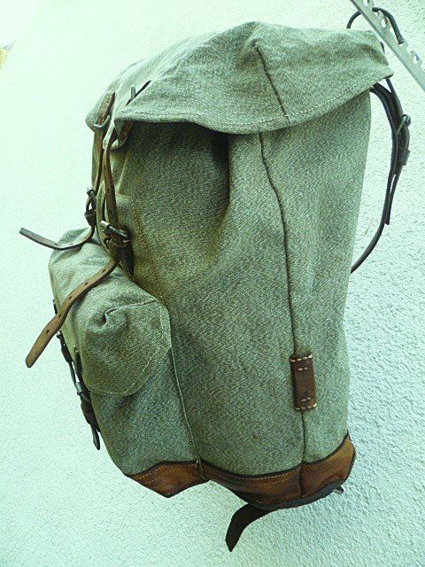 Zaini: Ordonnanz- CH Militär Rucksack – Usato da Effretikon venduto da Heimstudio 1