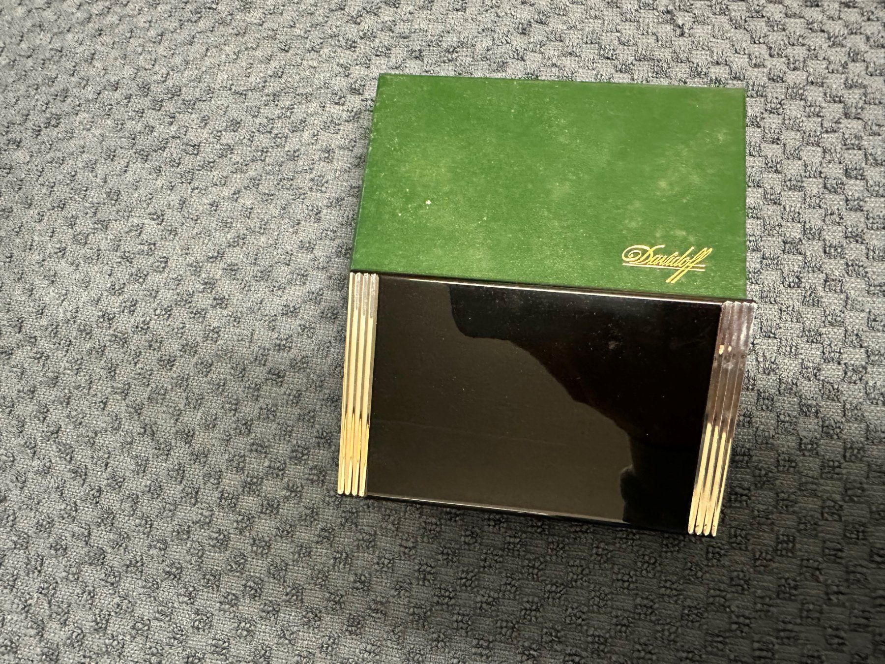 Davidoff Feuerzeuge: Davidoff Zündholzbox – Neu (gemäss Beschreibung) aus Oberwil BL von morris1932