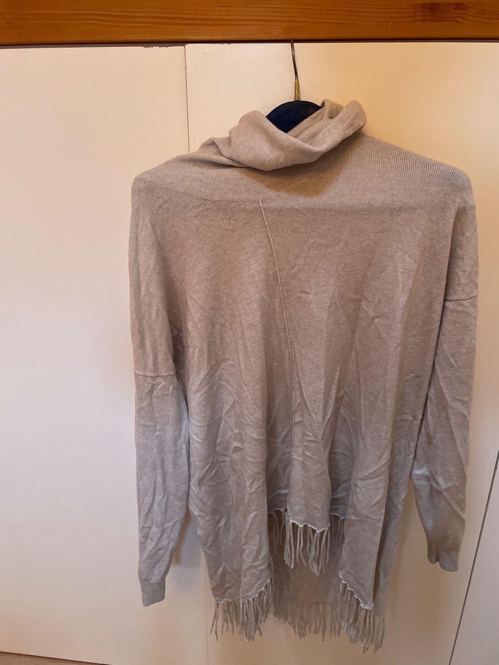 Repeat Pulls & Sweat-shirts: Pull REPEAT d'hiver à col roulé et franges, taille M – D'occasion à Gy par ros_h98s 1