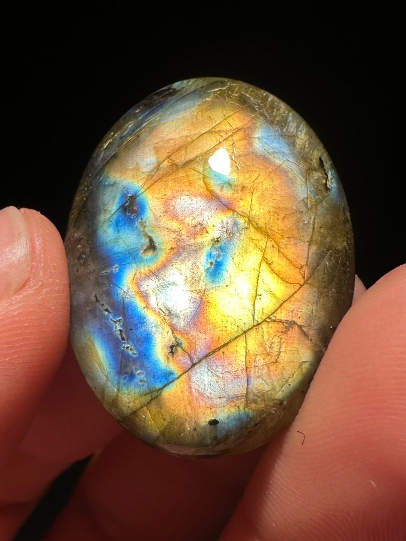 Minerali & Pietre curative: EIN Labradorit Cabochon, zufällig ausgewählt – Nuovo e nell'imballaggio originale da Männedorf venduto da cab_cb8m