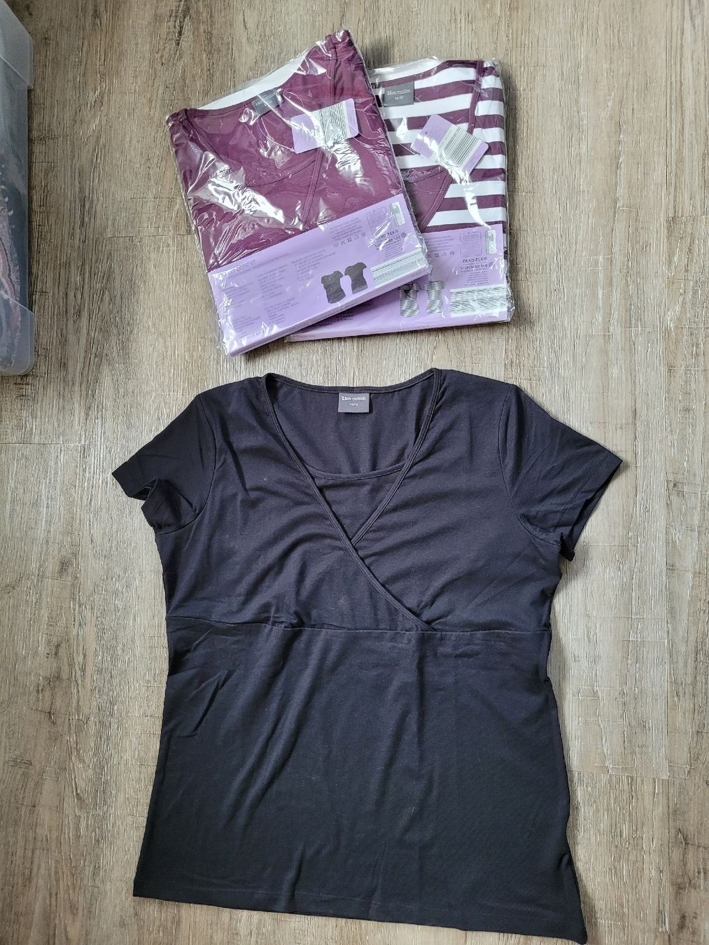 T-shirt: 3 neue Schwangerschaftsshirts 40 – Nuovo e nell'imballaggio originale da Niederbuchsiten venduto da klengyel