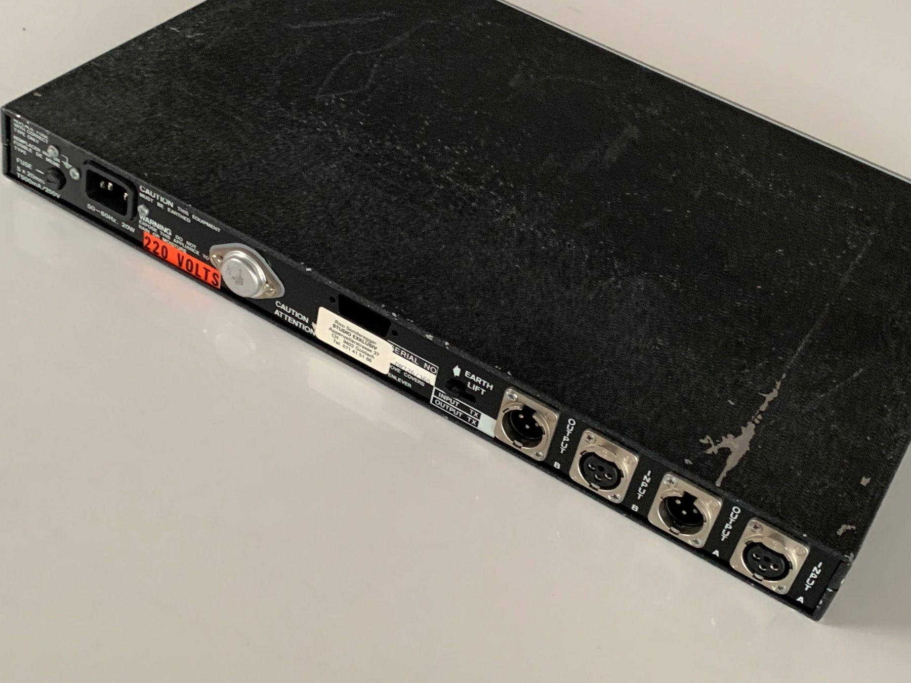 Equalizzatori: Klark-Teknik DN 726 DUAL DIGITAL DELAY – Usato da Wollerau venduto da Tonstudio 2