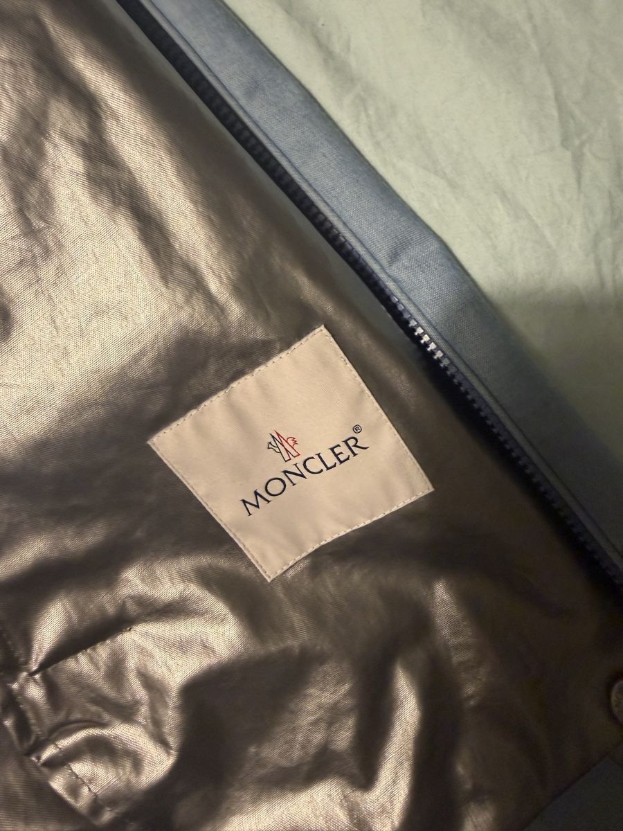 Giacche: Moncler Jacke – Usato da amriswil venduto da has_2xl8 2
