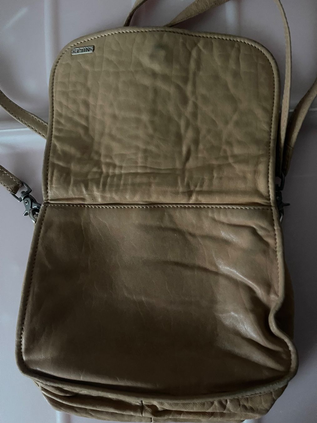 Taschen für Damen: Nile  Leder Tasche – Gebraucht aus Hinterkappelen von lid_9h7j 2