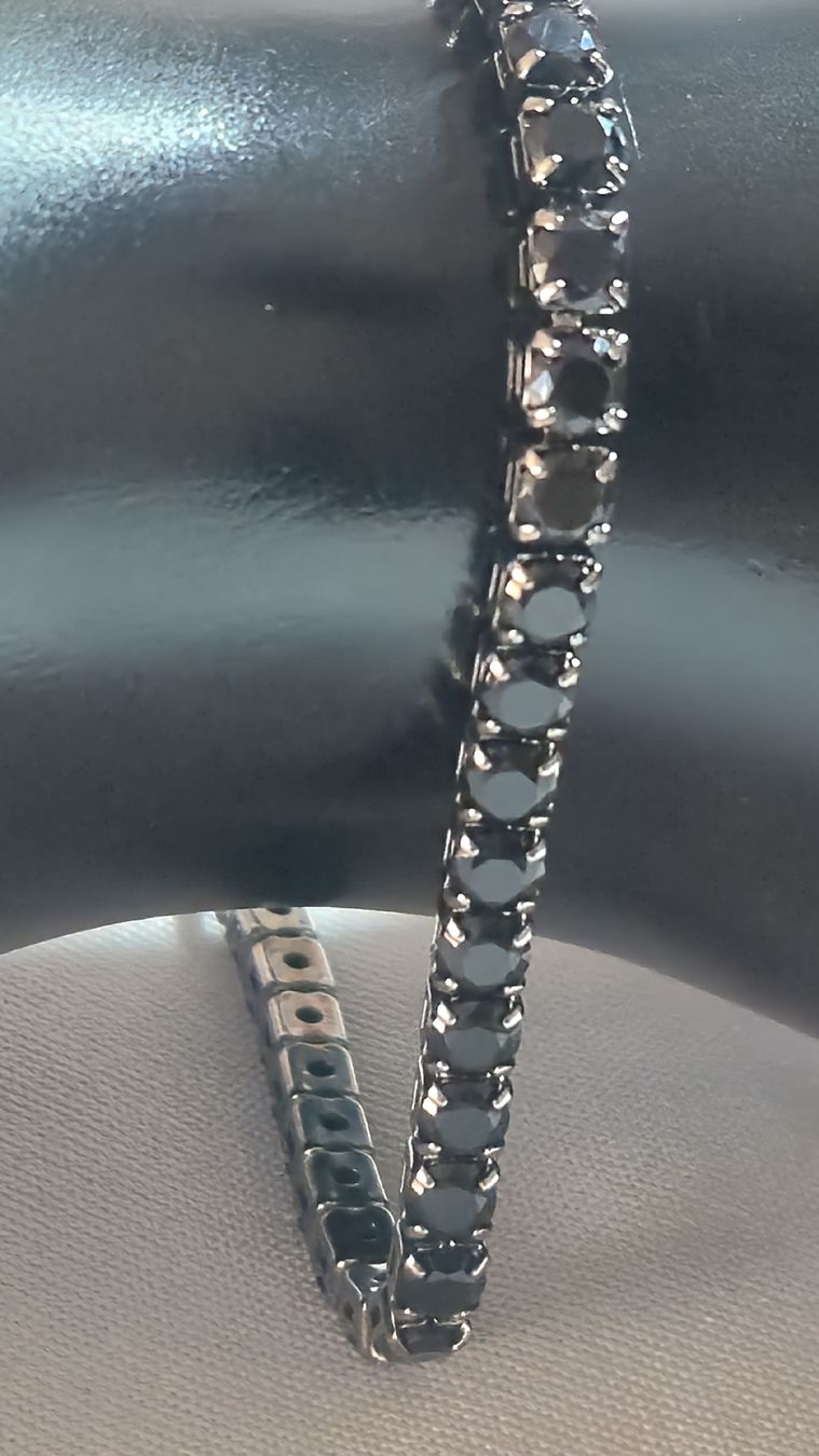 Armbänder & -reifen: Bracciale tennis con zirconi neri – Neu (gemäss Beschreibung) aus Giubiasco von Stefaniav 1