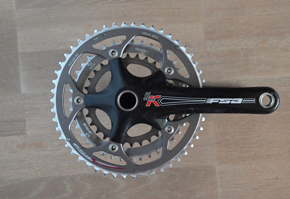 Pédalier route 10/11V FSA SL-K Light BB386Evo 53-39 dents carbone
