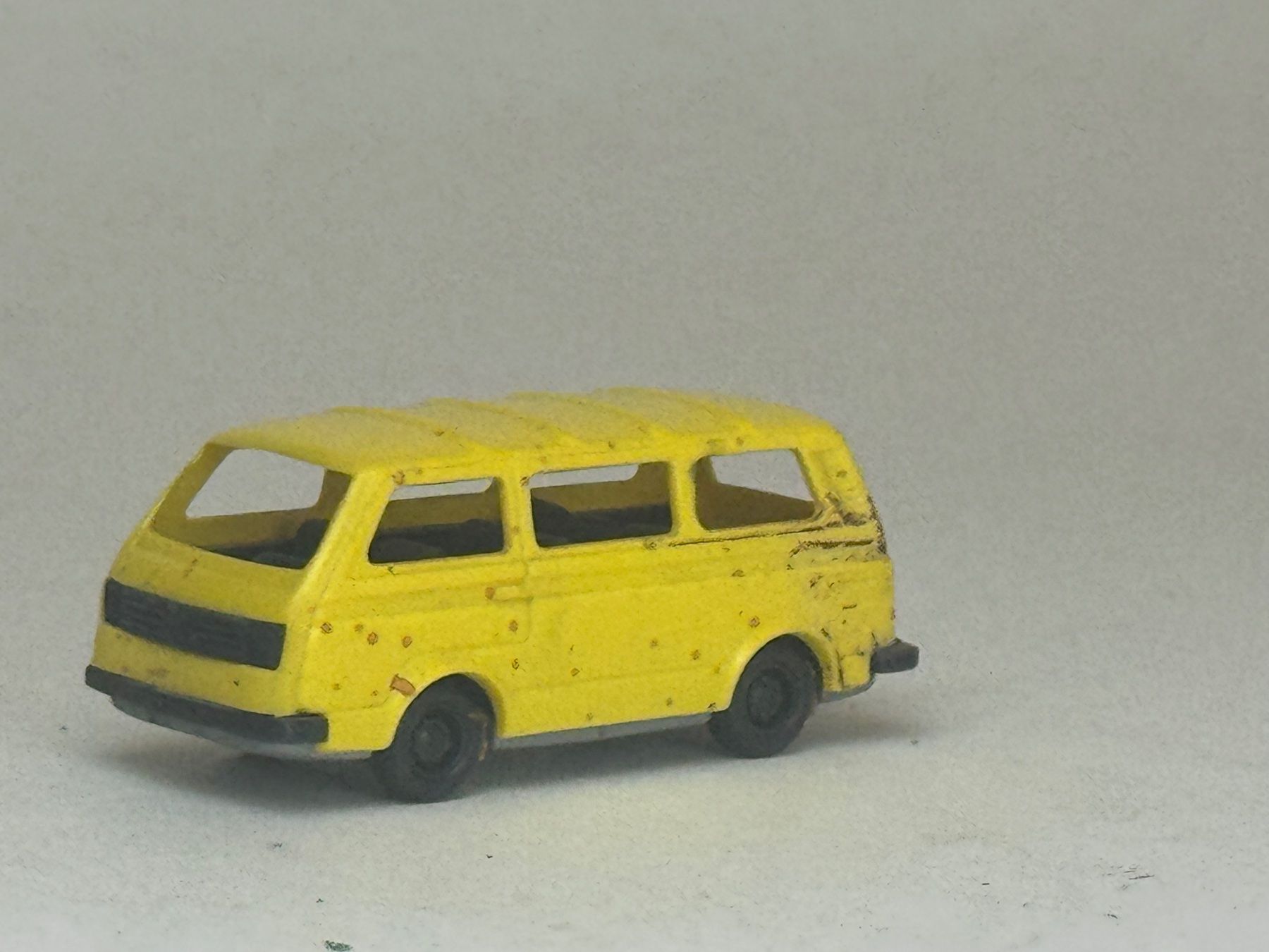 Modellini di ferrovie: GB- VW Bus T3 gelb – Usato da Elm venduto da Wikmtz