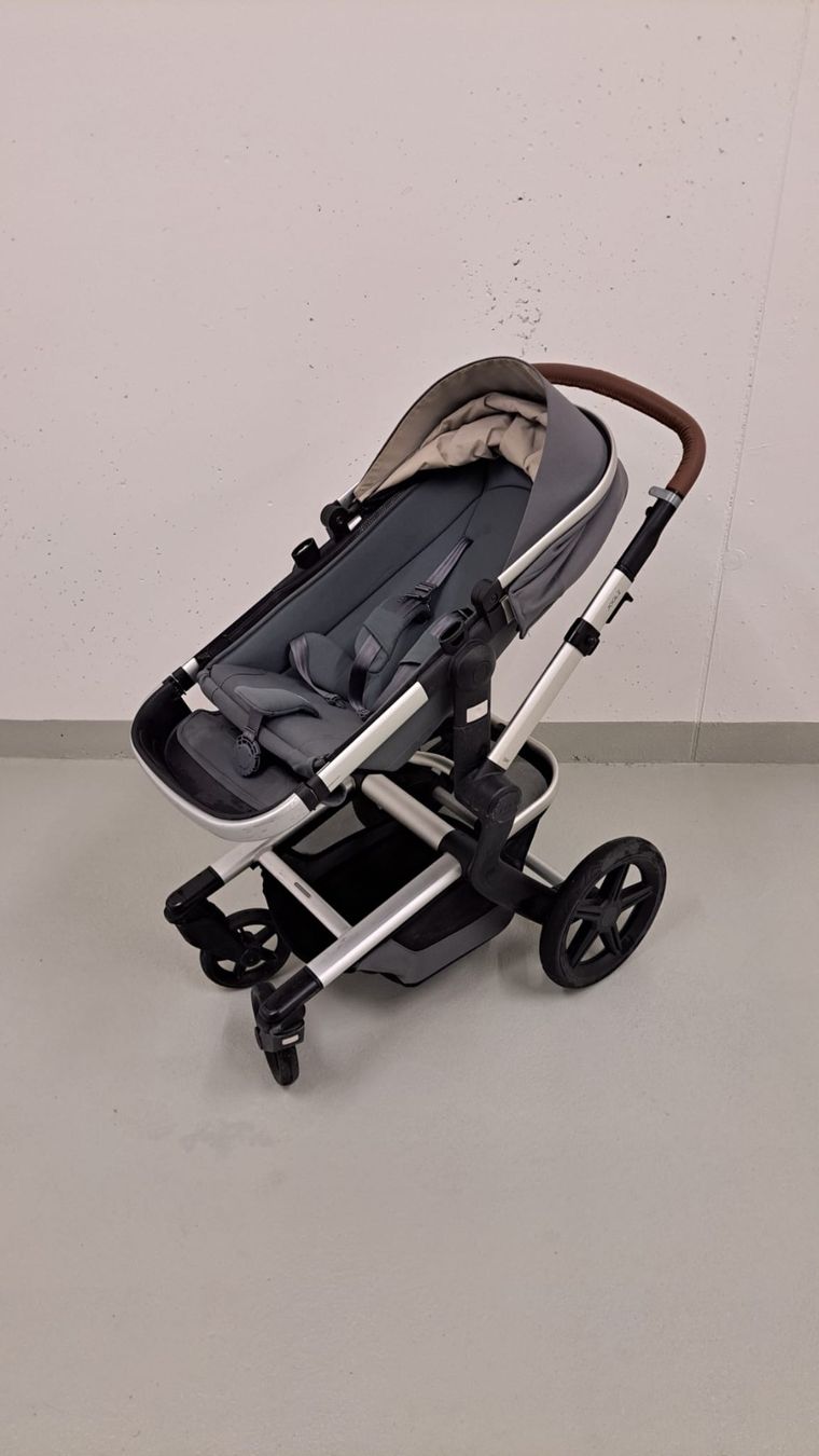 Joolz Carrozzine: Joolz  Kinderwagen, Grau – Usato da Zürich venduto da dylan1975 6