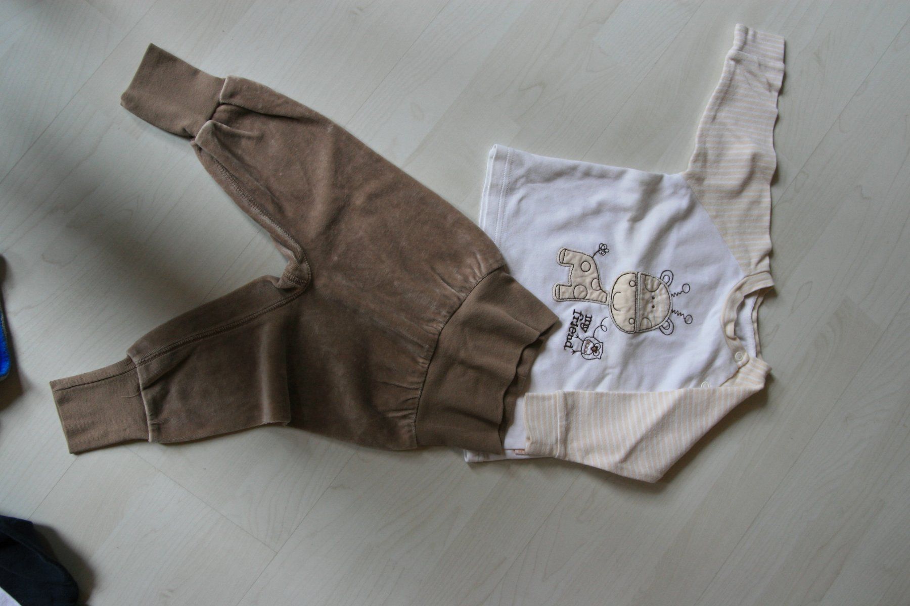 Lotti & Set di vestiti: Schlafsack + 7 tlg. Kleiderpaket Gr 68 – Usato da Fislisbach venduto da lorgli 9