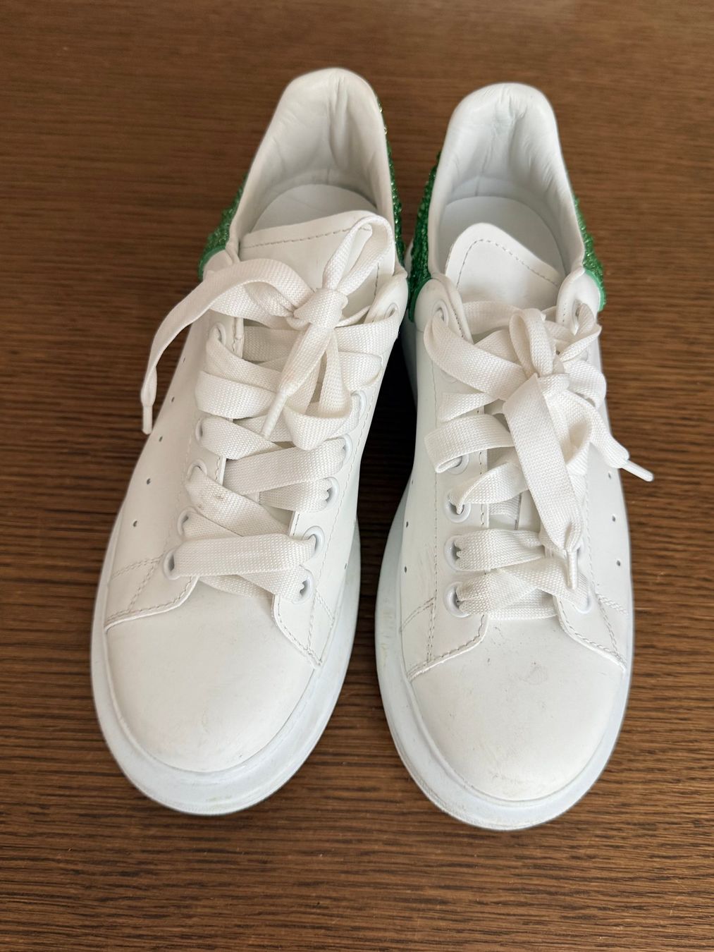 Alexander Mcqueen Damenschuhe: Sneakers – Gebraucht aus Bäch SZ von nonobscura