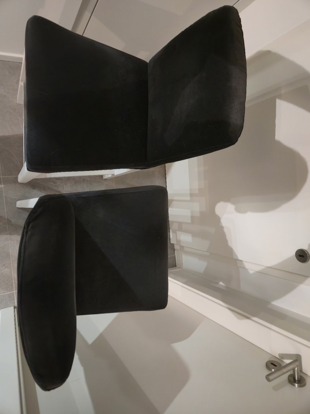 Sgabelli: Tabourets de bar élégants en velours noir - lot de 2. – Usato da Châtelaine venduto da AnthonyM06 1