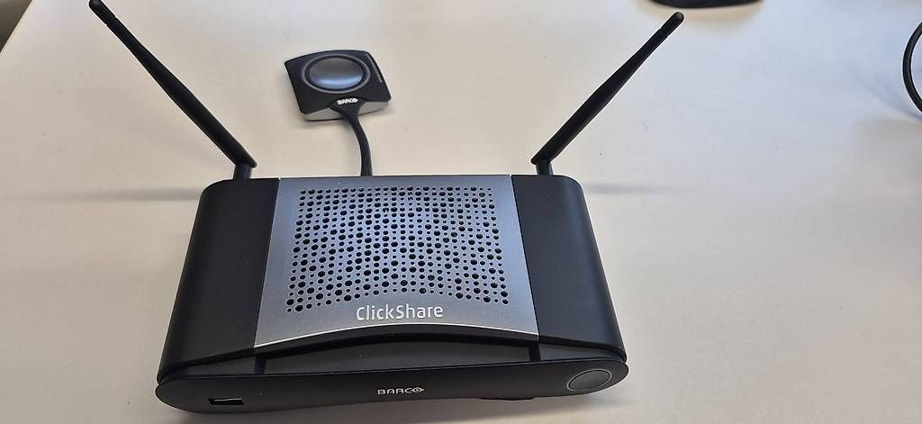 Lettore multimediale & Streamer: Barco ClickShare CSE-200 Video System – Usato da Langnau am Albis venduto da Hasal