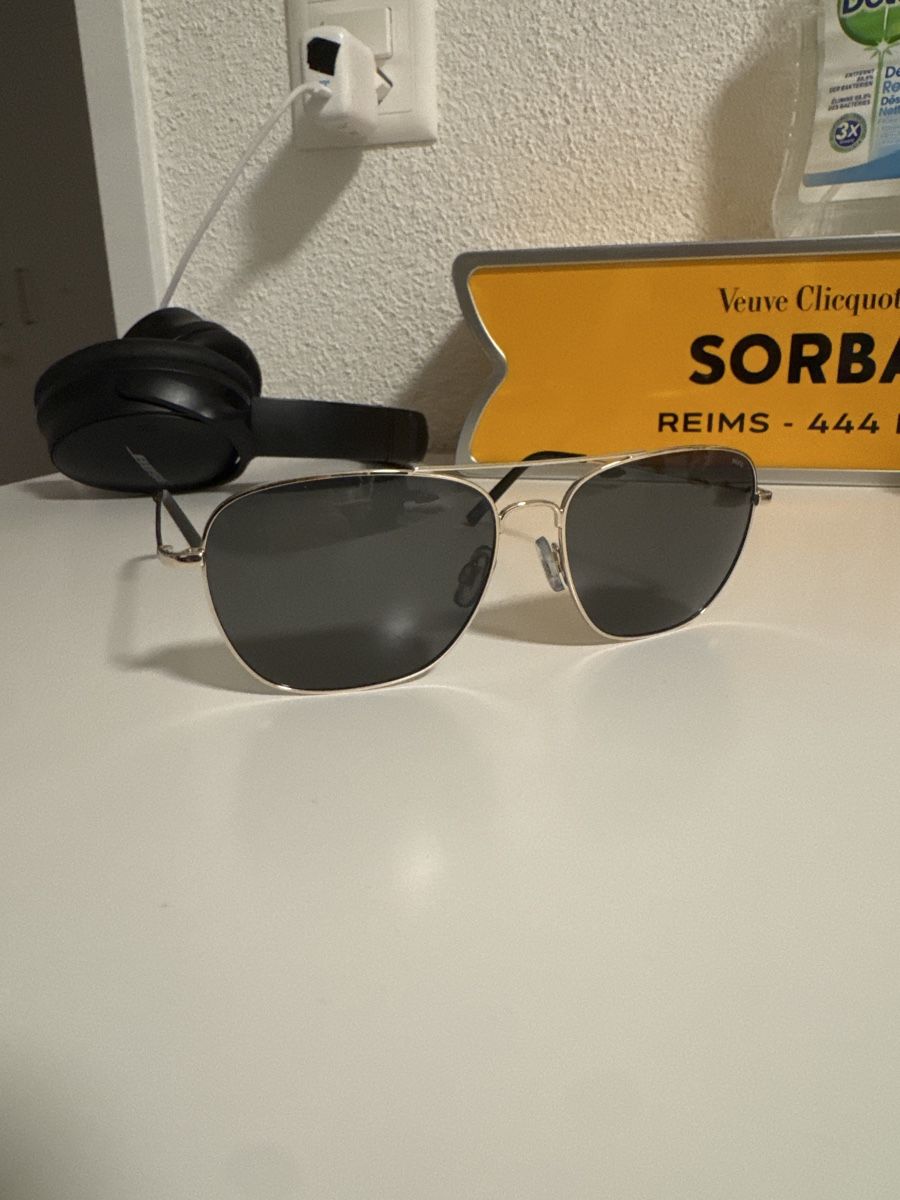 Lunettes & Verres: Invu Pilotenbrille – D'occasion à Wil SG par pet_shj8