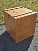 Grosse, isolierte Holzkiste sehr stabil gebaut