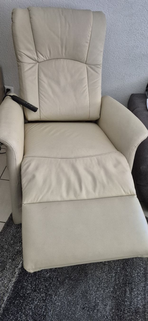 Poltrone: Fauteuil électrique releveur – Usato da Renens VD venduto da Domino73 2