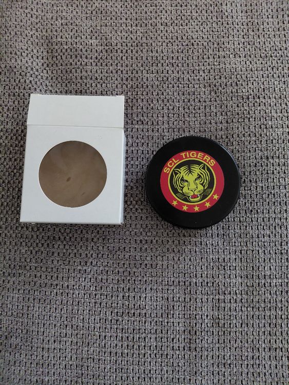 SCL Tigers Puck mit Verpackung von Burger King (Neuf (Voir description ...
