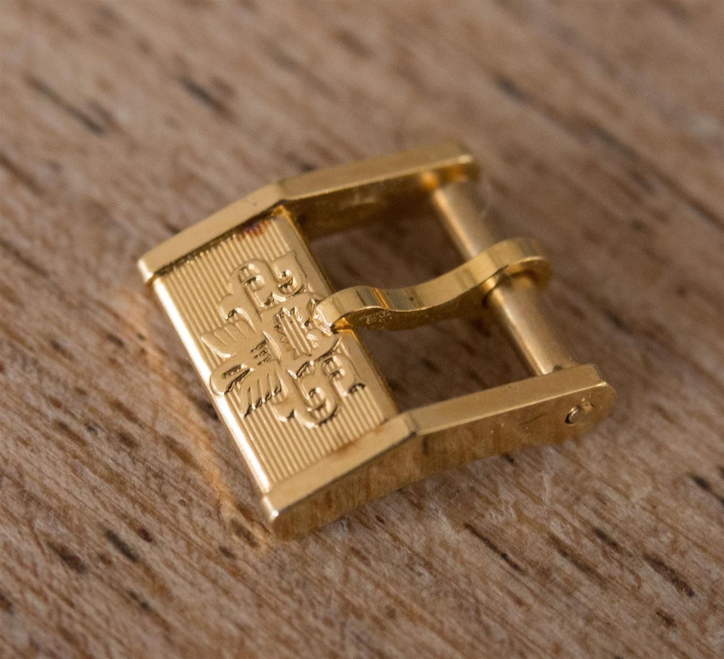Gürtelschnallen: Bucherer Dornschliesse Schnalle 9mm NOS – Neu (gemäss Beschreibung) aus Cham von Hodinar