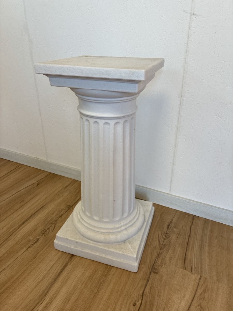 Autres articles pour la maison: Säule 60cm Blumenständer Sockel Deko – D'occasion à Stäfa par Beauty51