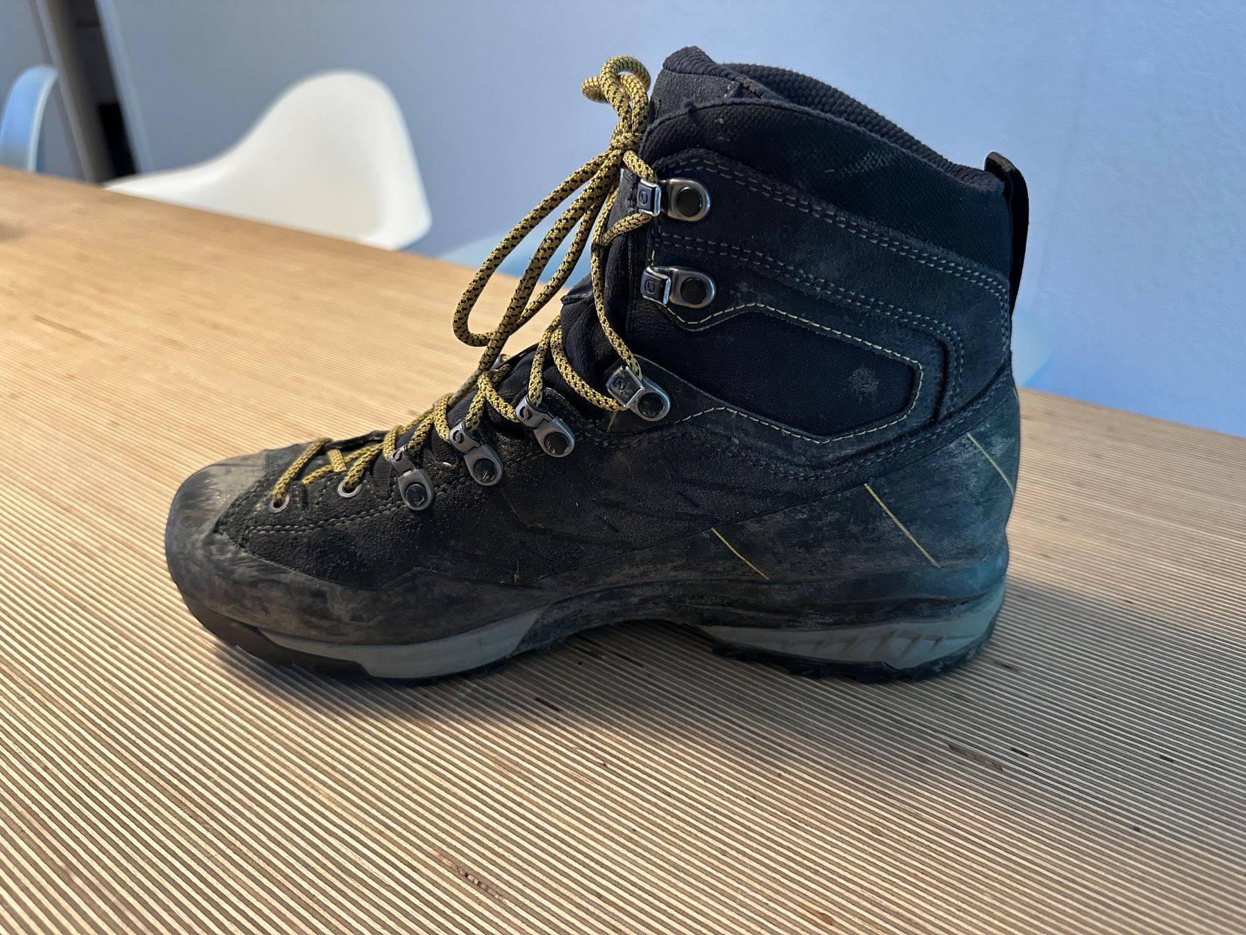 Scarpa Herrenschuhe: Wanderschuh SCARPA schwarz Herren Grösse 43 gebraucht – Gebraucht aus Zürich von Leica9 1