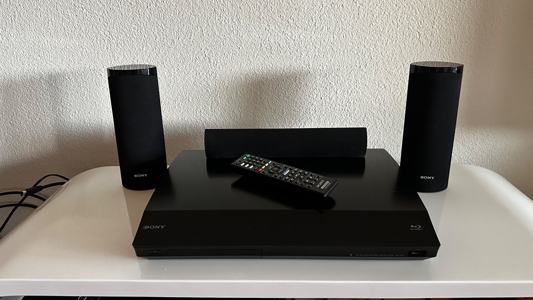Sony Home Cinema: Sony BDV-E880 Blueray DVD CD Surround 5.1 Heimkino System – Usato da meilen venduto da knoriander 5