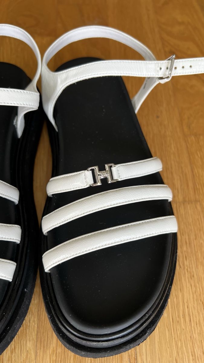 Hogan Scarpe da donna: Hogan two-tone cage sandals – Usato da Schlieren venduto da tan_5tgy 1