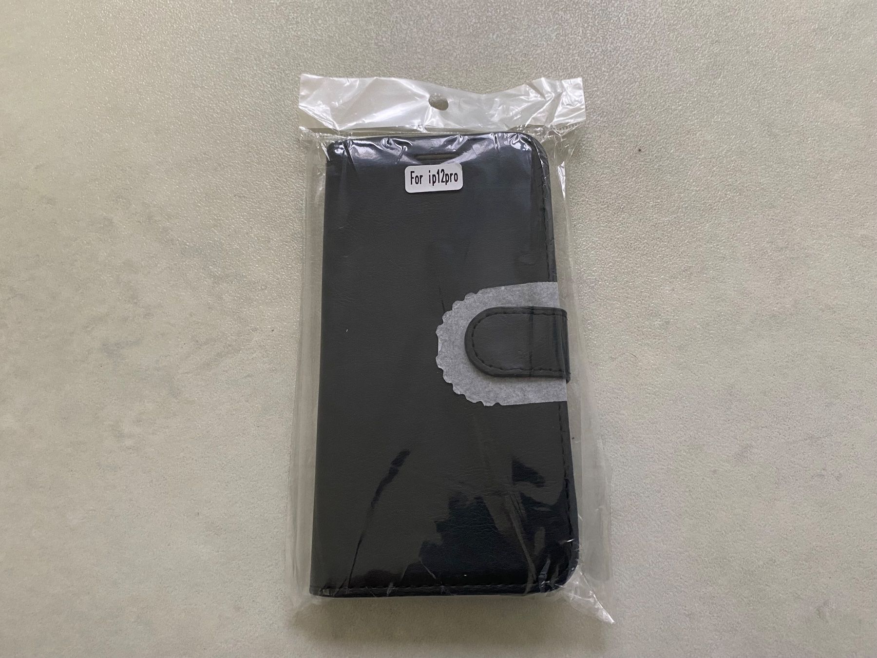 Cover & Protezioni schermo: Leder-Etui Hülle Iphone 12 – Nuovo e nell'imballaggio originale da Spreitenbach venduto da Brockiland-Flohmarkt 4