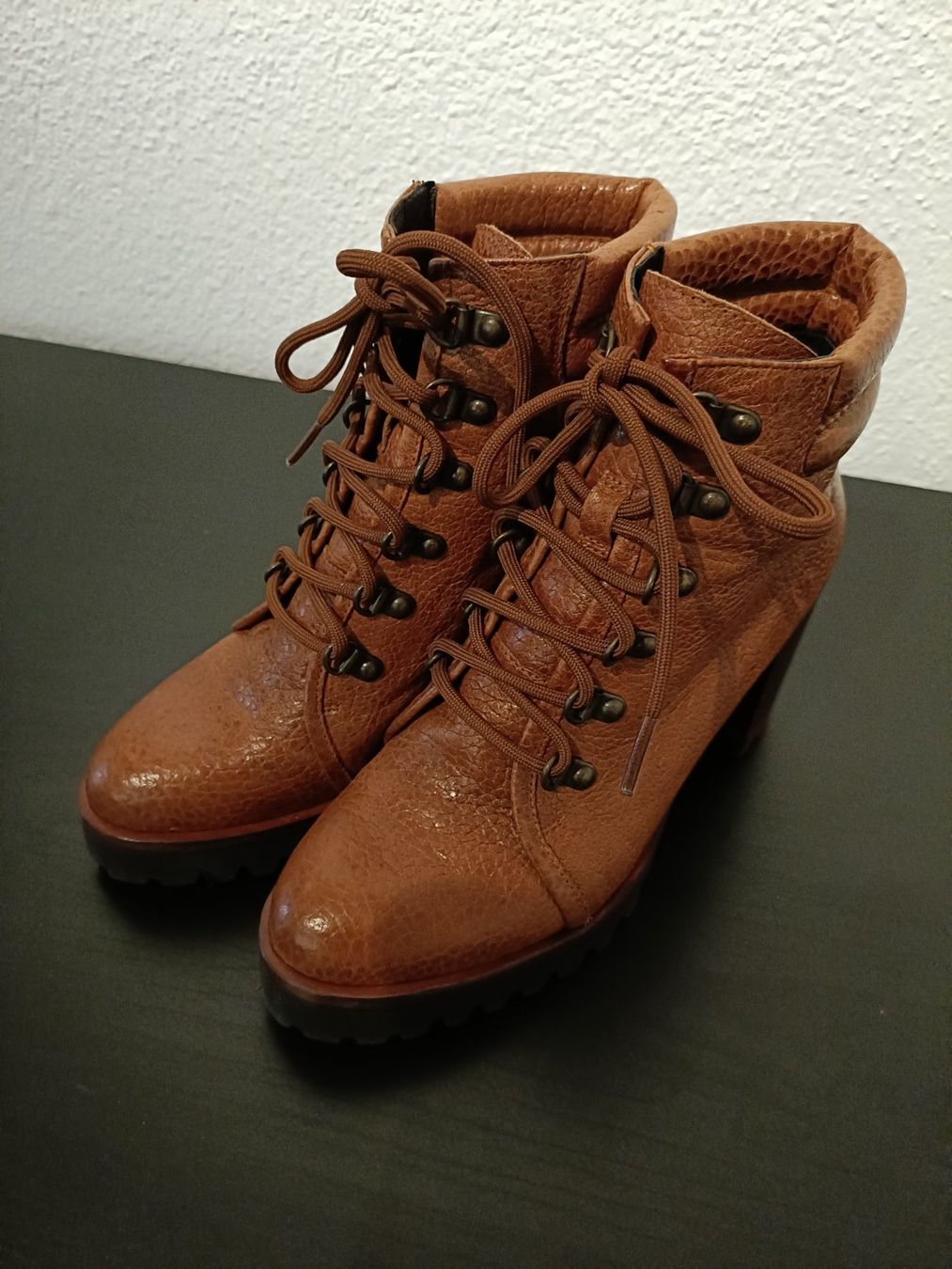 Scarpe da donna: Stiefeletten braun Grösse 37 – Nuovo (secondo la descrizione) da Attelwil venduto da mike2882