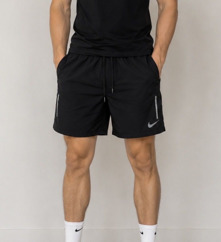 Nike Hosen: Short Nike S – Neu (gemäss Beschreibung) aus Denens von RomainSecondeMain