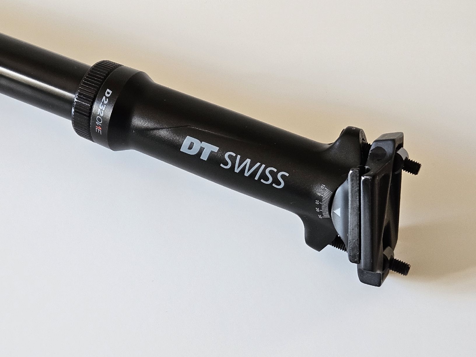 Pezzi di ricambio: DT Swiss D 232 ONE Sattelstütze – Usato da Ringgenberg BE venduto da schmalspuerler 3