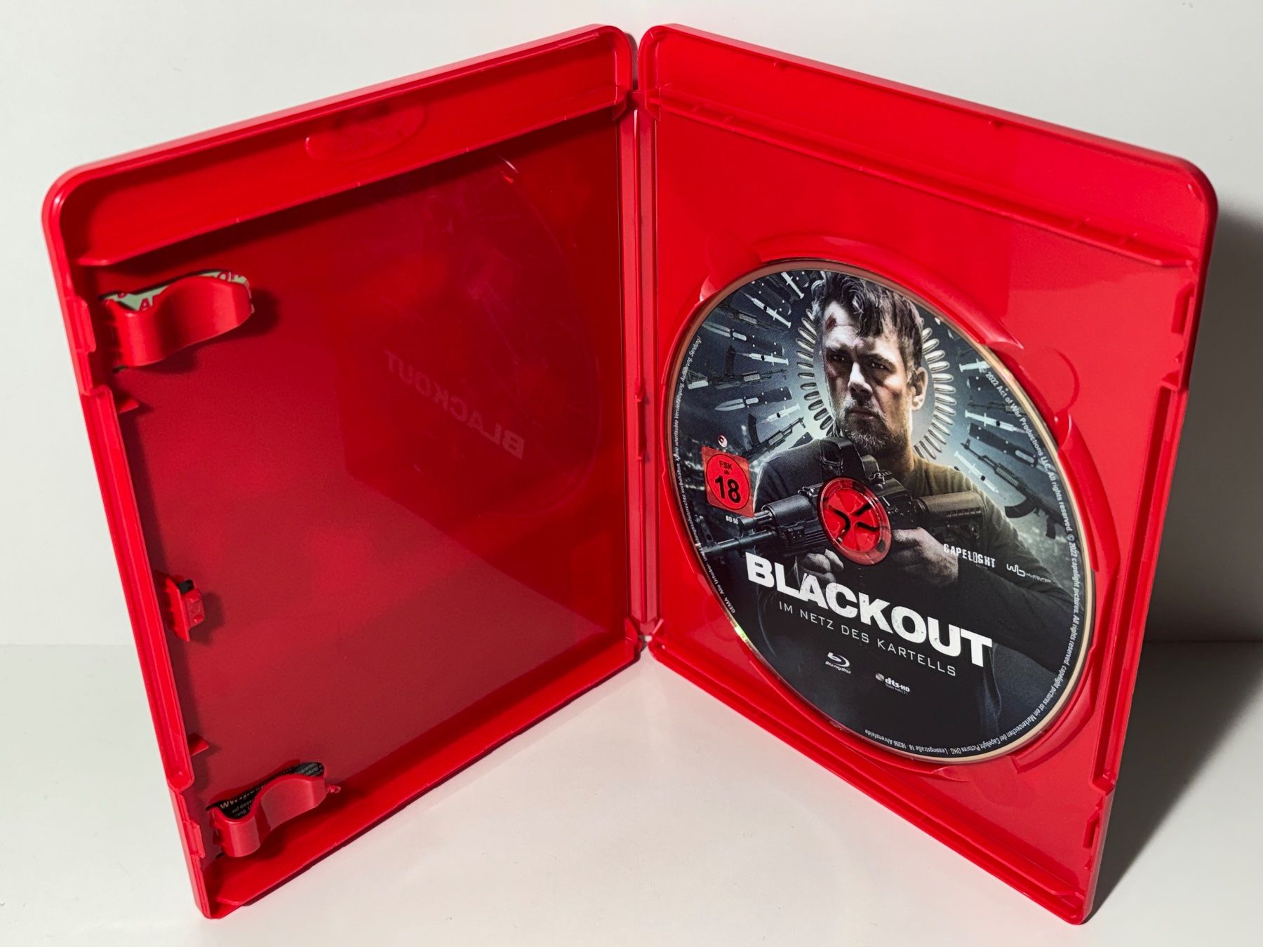 Tutti i DVDs: Blackout - Im Netz des Kartells Blu Ray – Usato da Wilderswil venduto da Sstriker 2