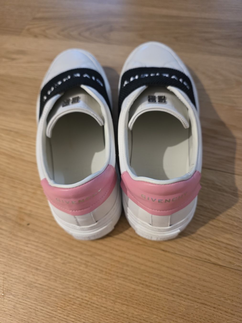 Givenchy Scarpe da donna: Givenchy Sneaker, Grösse 37, Top Zustand – Nuovo (secondo la descrizione) da Bassersdorf venduto da Sanjam_s 2