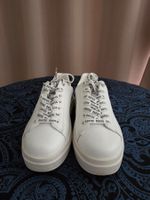 GUESS Sneaker