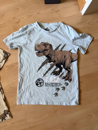 Kinder T-Shirt C&A Jurassic World T-Rex Gr. 140 Sommer