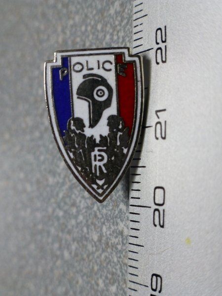 Plaketten & Abzeichen: PIN PINS POLIZEI POLICE ABZEICHEN – Gebraucht aus Gränichen von Jumbo77