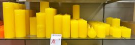 012 Posten Raureif Kerzen sonnengelb aus Liquidation