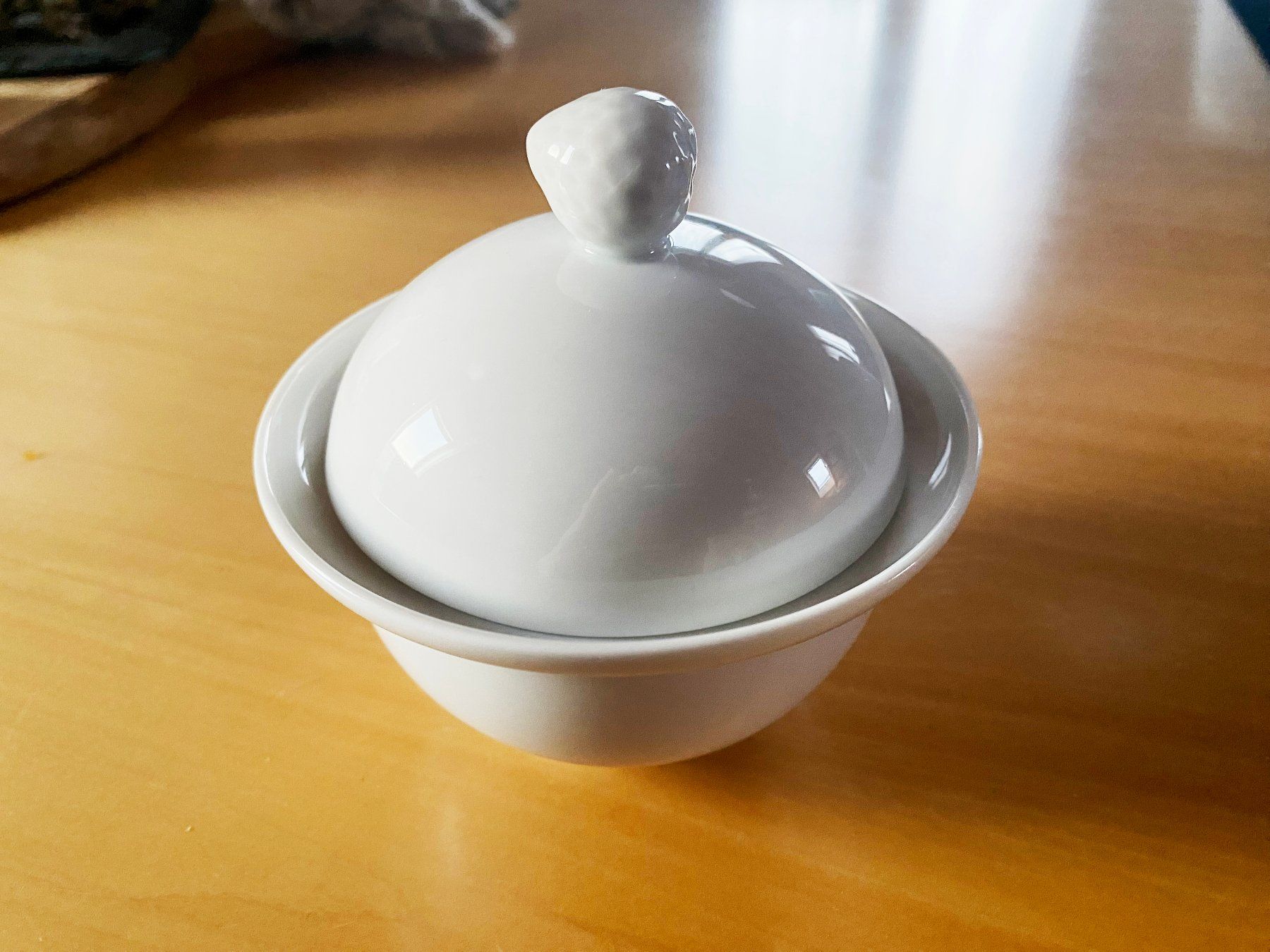 Rosenthal Zuckerdosen: Zuckerdose mit Erdbeere - Thomas/Rosentahl – Gebraucht aus Eschenbach SG von Sums