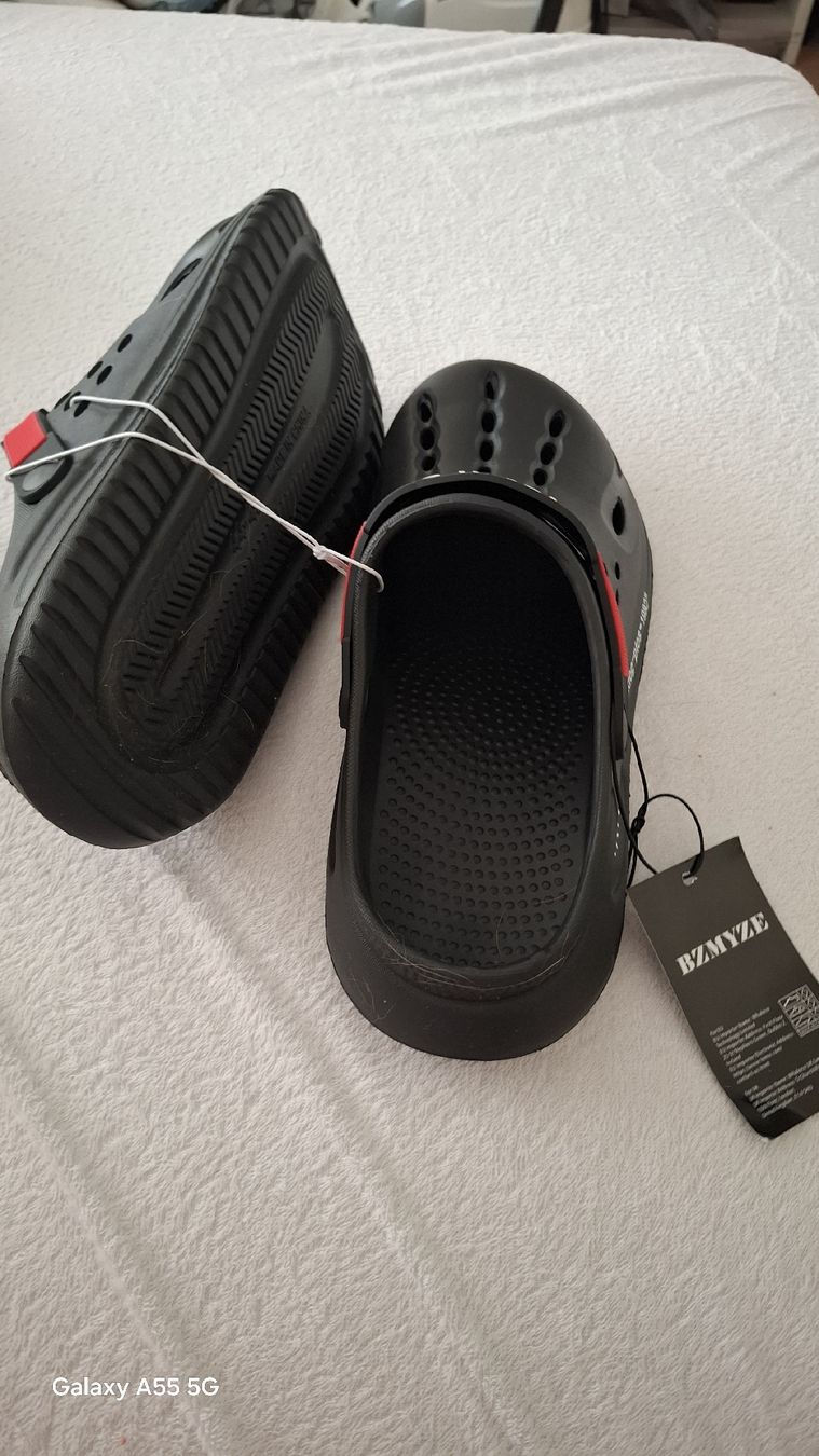 Chaussures hommes: Neue schwarze Clogs, Größe 44-45 – Neuf avec emballage d'origine à Sirnach par donatogalella81 3