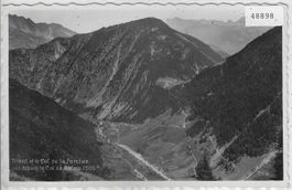 Trient et le Col de la Forclaz vus depuis le Col de Balme