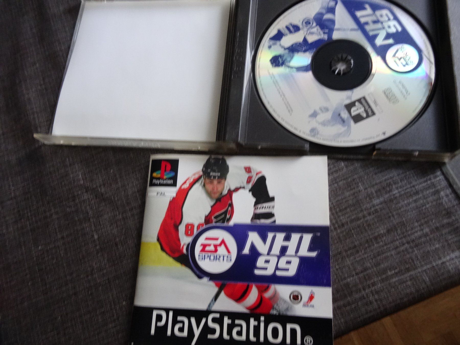Sony Giochi: NHL 99 PS1 – Usato da Olten venduto da Disc-Ausverkauf 1