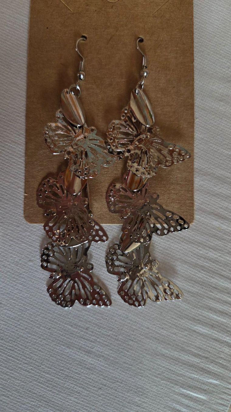 Orecchini pendenti & Orecchini a lobo: Ohrringe Modeschmuck  Boho Style silberfarben Schmetterling – Usato da Weggis venduto da Leeclipse 2