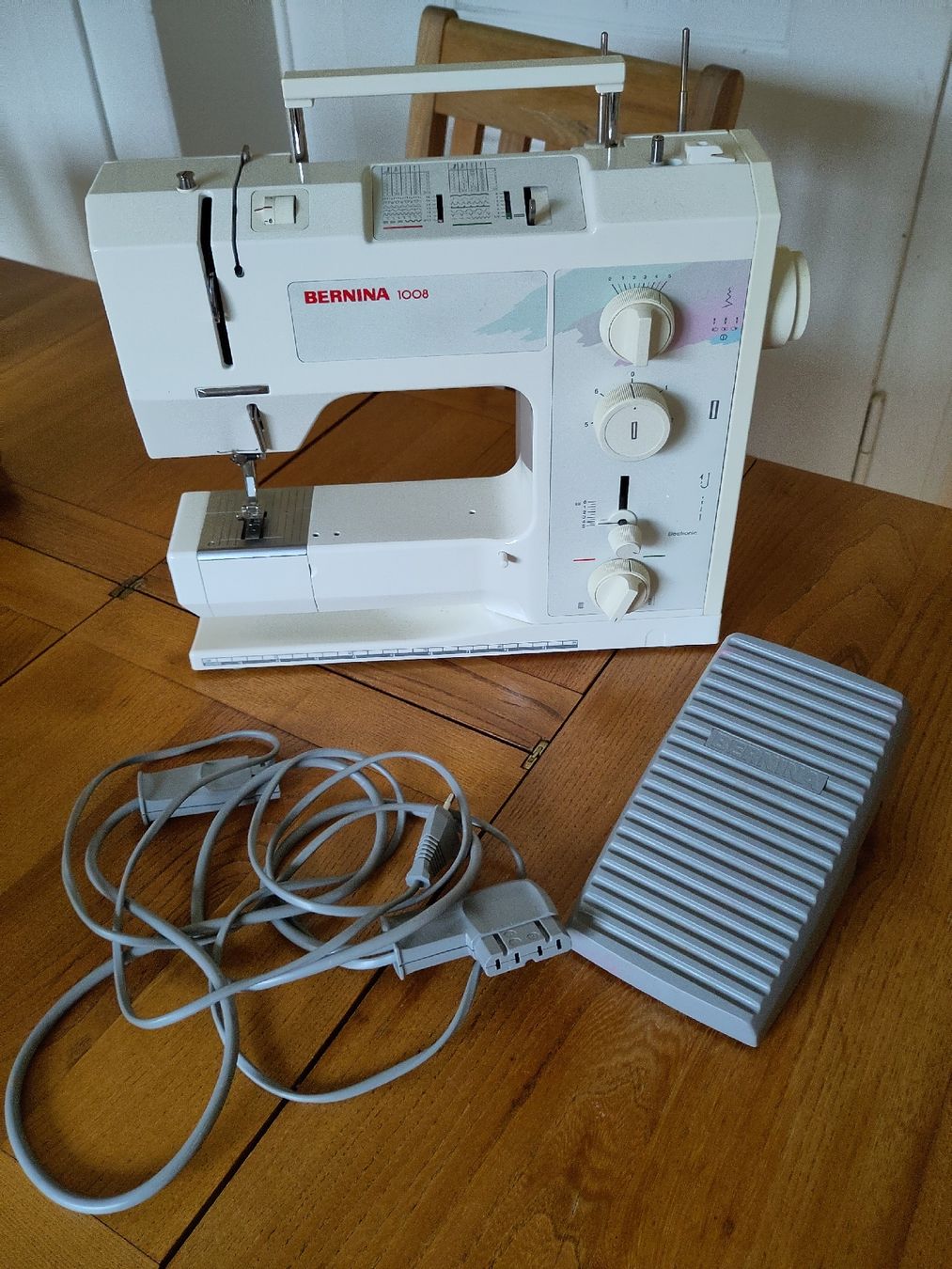 Bernina Macchine da cucire: Bernina 1008, defekt  – Difettoso da zürich venduto da putriraja76