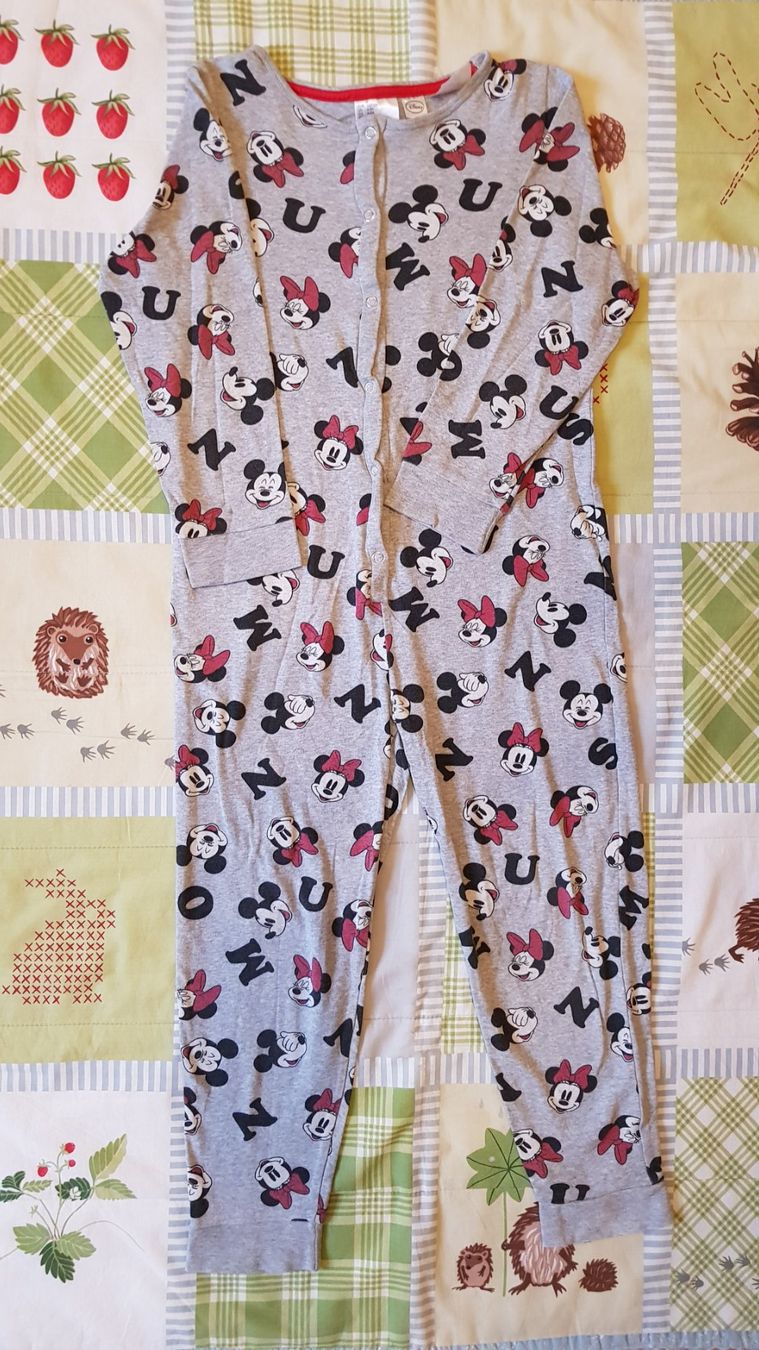 H&M Pyjamas: Mickey/Minnie Mouse Pyjama Gr.122/128 – D'occasion à Luzern par silvermoon12