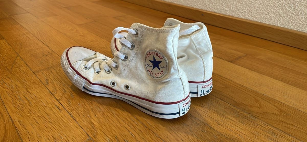 Converse Damenschuhe: Converse Chuck Taylor  Schuhe – Neu (gemäss Beschreibung) aus Niederwangen BE von Nikola22