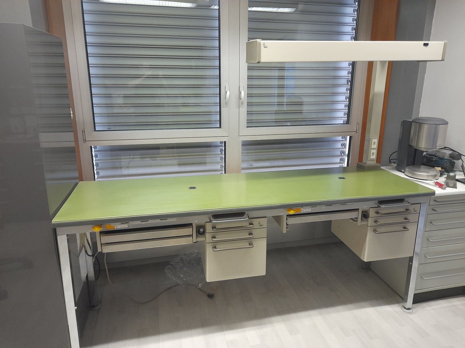 Banchi da lavoro: Etabli complet  Kavo 2 places – Usato da St-Aubin-Sauges venduto da bestplouc 1