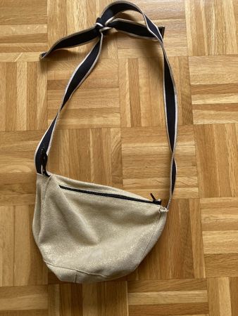 Sac bandoulière en daim beige doré