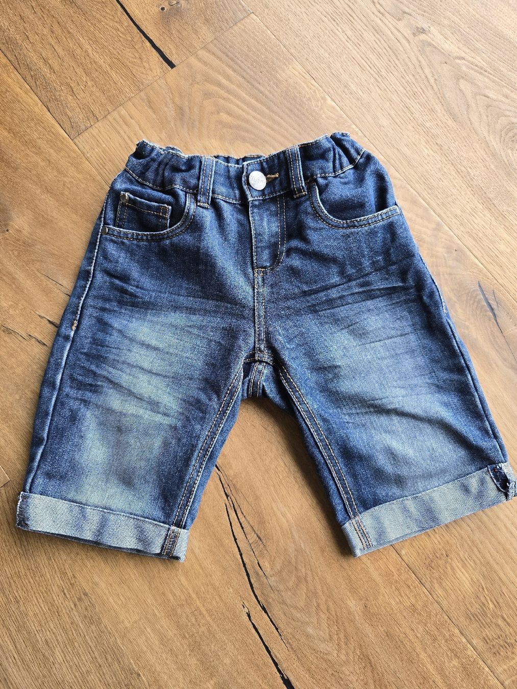 Pantalons: Sommer Jeans Shorts, Chapter Young, Gr. 146 – D'occasion à Seon par Ninorico