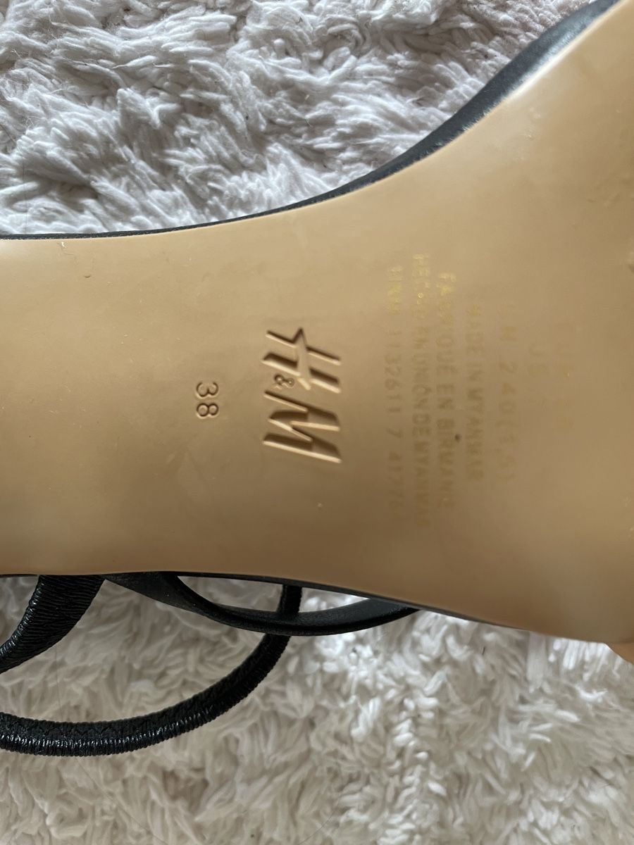 H&M Scarpe da donna: H&M Sandalen in Gr. 38 mit Blockabsatz – Nuovo (secondo la descrizione) da Sissach venduto da nelimas 2