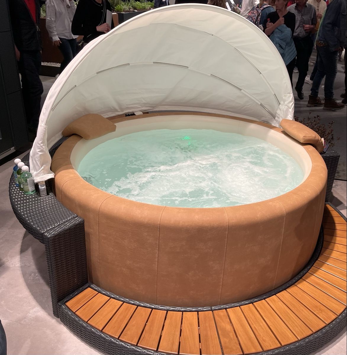 Softub Whirlpool: Softub Whirlpool Legend – Usato da Freienbach venduto da mirj04