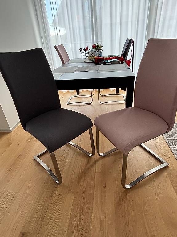 Sedie: 4 Freischwinger Stühle - 2x rosa, 2x anthrazit – Usato da Niederhasli venduto da Sylviaw 1